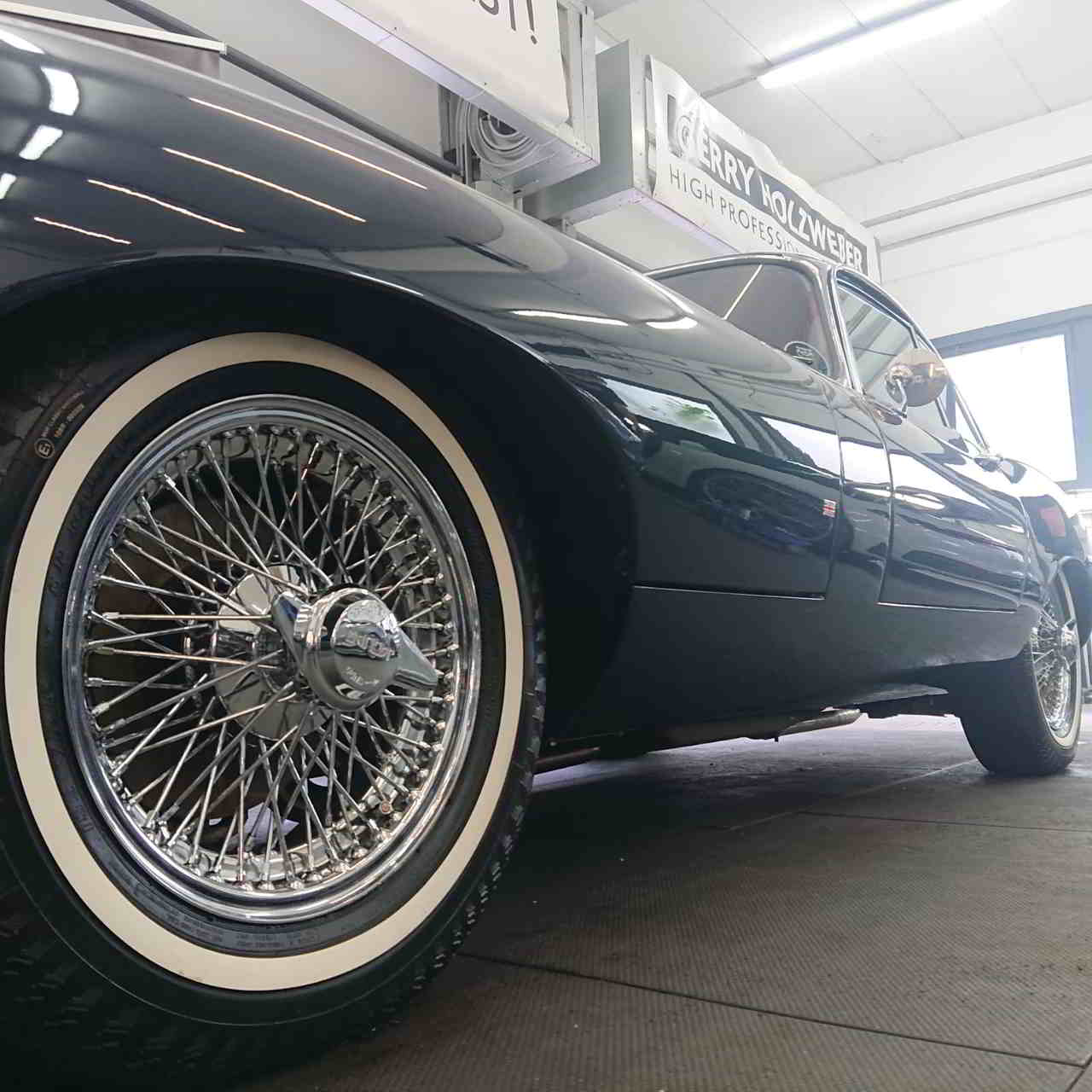 BRILA Wien Wheel Coating Oldtimer Jaguar E-Type Chrom-Speichenfelgen