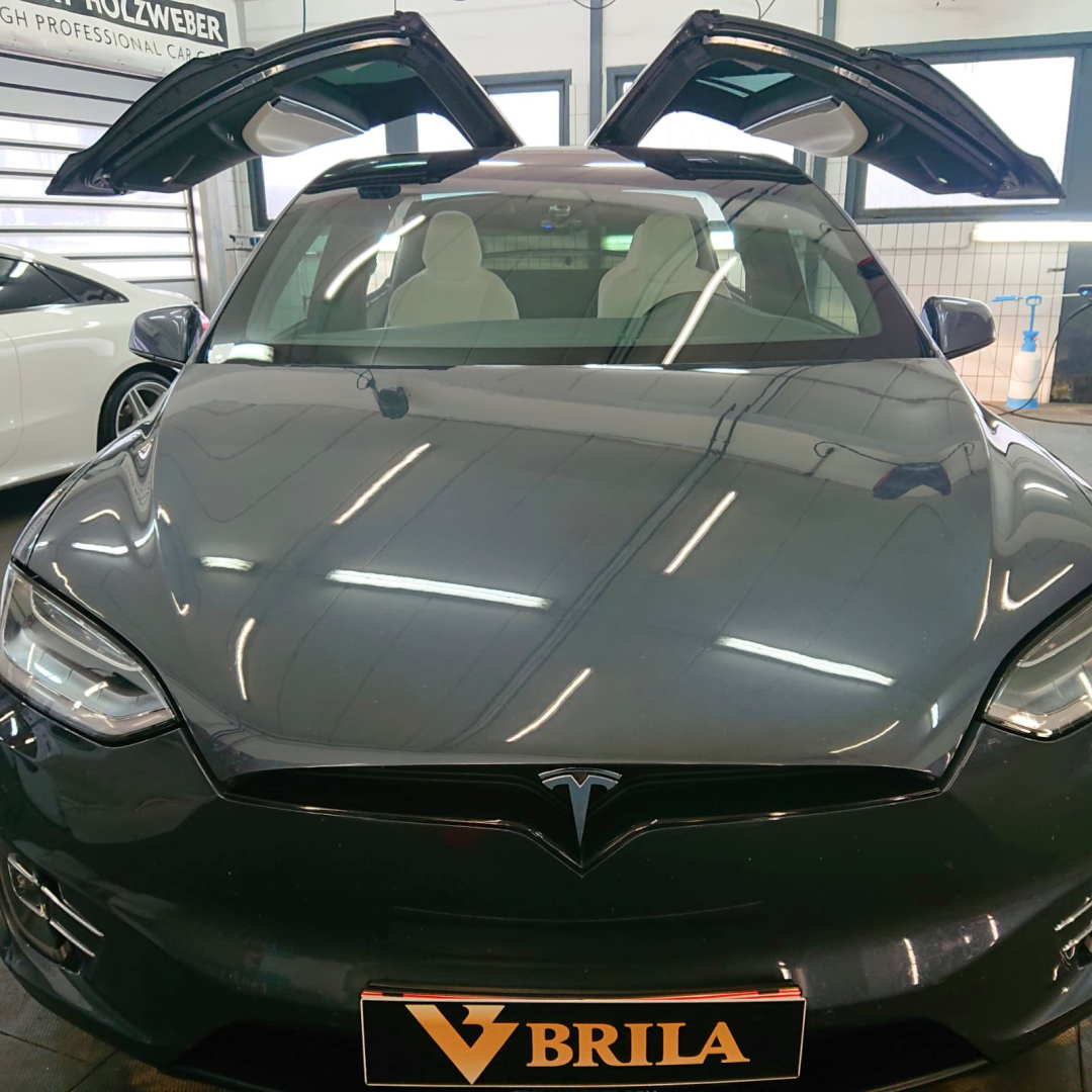 BRILA Wien Redline Coating Tesla Model X